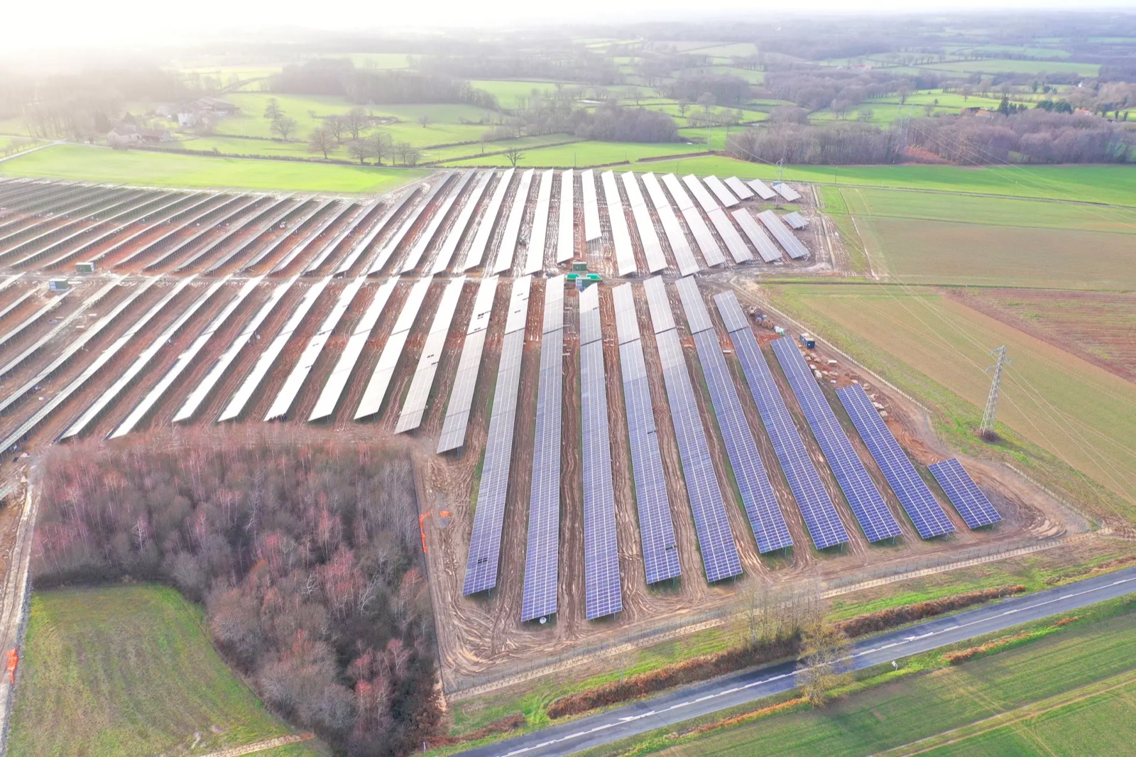 Pozemní fotovoltaická elektrárna Baraize, Francie