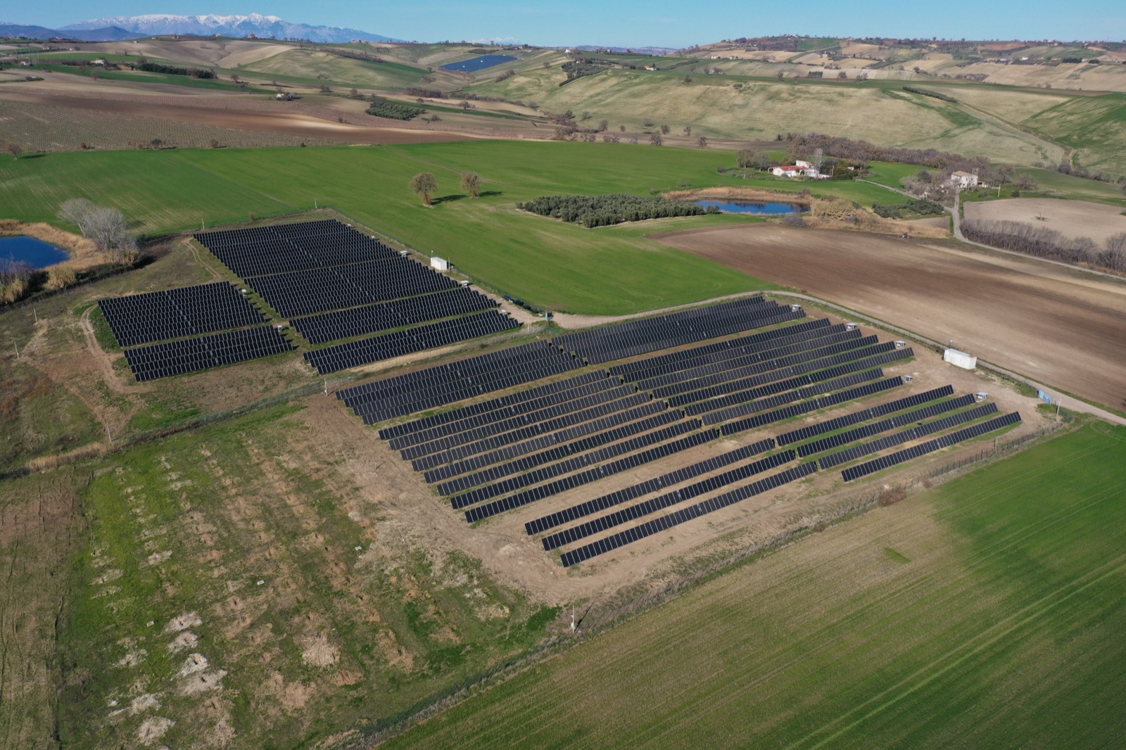 Elektrárna s dynamickými trackery Termoli, Itálie